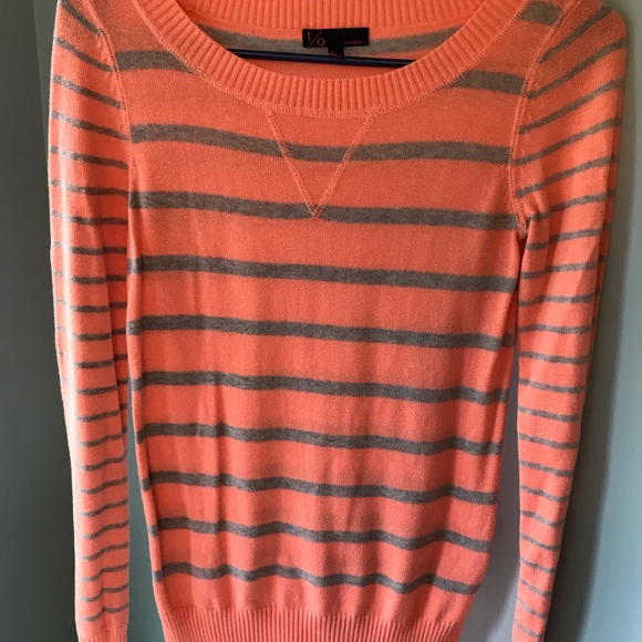 Orange and gray striped sweater - Picture 5 of 5